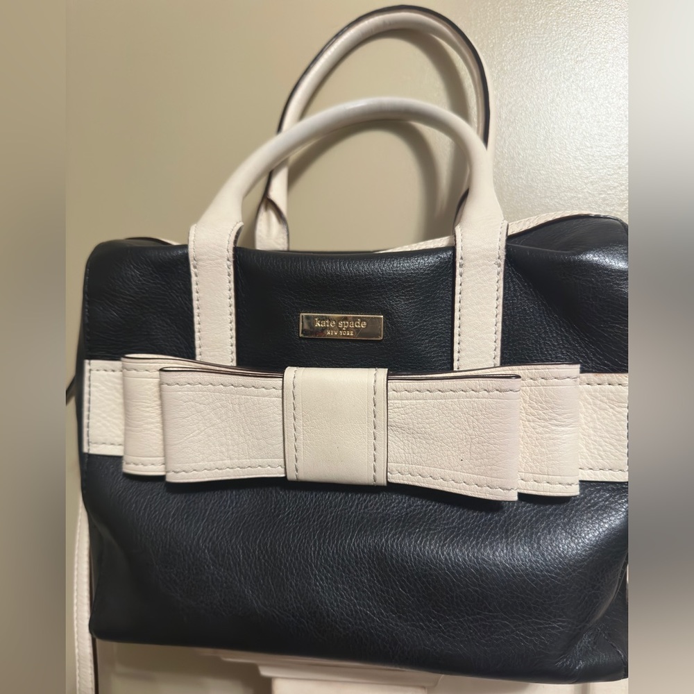 Kate Spade Purse ♠️ - Picture 2 of 6